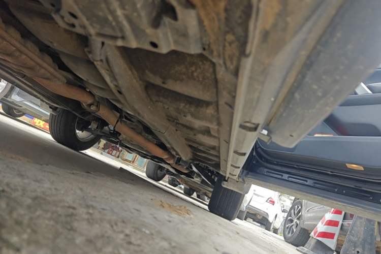Used Subaru Forester 2014 2.5i Automatic Elite Edition Right Side Sill