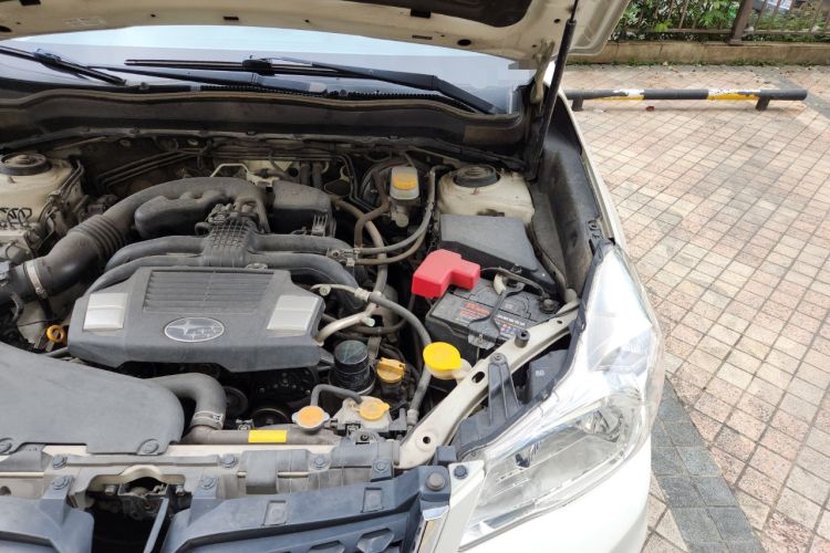 Used Subaru Forester 2014 2.0i Automatic Comfort Edition Engine Bay Left