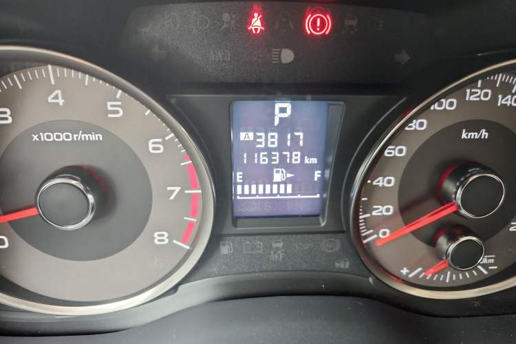 Used Subaru Forester 2014 2.0i Automatic Comfort Edition Odometer Close Up