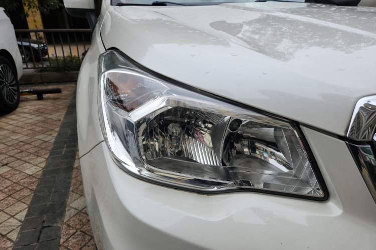 Used Subaru Forester 2014 2.0i Automatic Comfort Edition Right Front Headlight