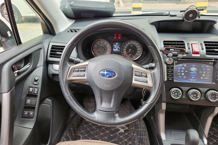 Used Subaru Forester 2014 2.0i Automatic Comfort Edition Steering Wheel