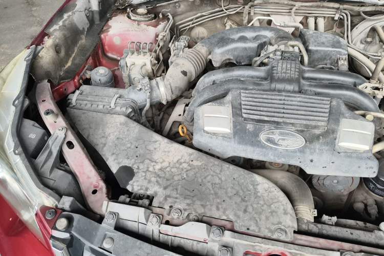 Used Subaru Forester 2014 2.0i Automatic Luxury Edition Engine Bay Right