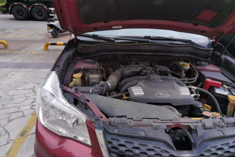 Used Subaru Forester 2014 2.5i Automatic Elite Edition Engine Bay Right