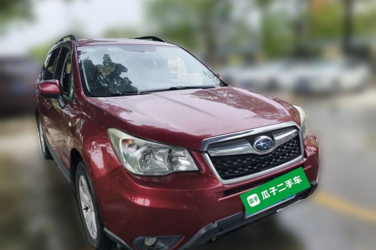 Used Subaru Forester 2014 2.0i Automatic Luxury Edition Front Right 45 Deg