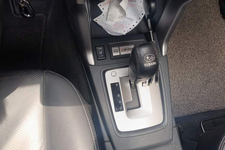Used Subaru Forester 2014 2.5i Automatic Elite Edition Gear Lever