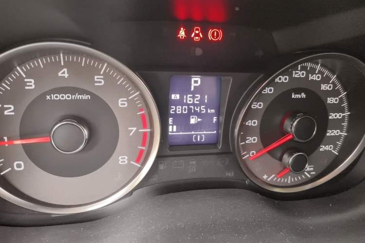 Used Subaru Forester 2014 2.0i Automatic Luxury Edition Odometer Close Up