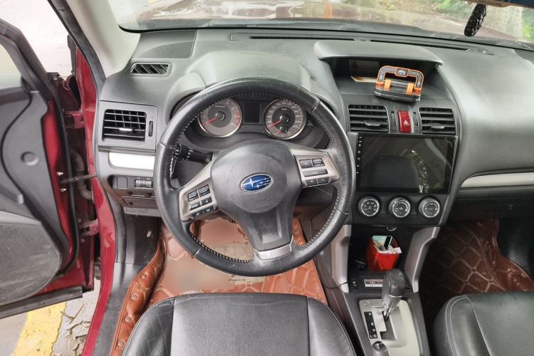 Used Subaru Forester 2014 2.0i Automatic Luxury Edition Steering Wheel