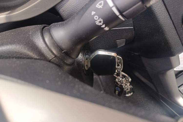 Used Subaru Forester 2014 2.5i Automatic Elite Edition Vehicle Key