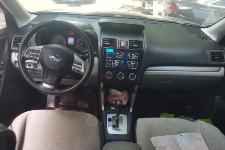 Used Subaru Forester 2014 2.5i Automatic Elite Edition Center Console