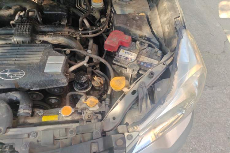 Used Subaru Forester 2014 2.0i Automatic Luxury Edition Engine Bay Left