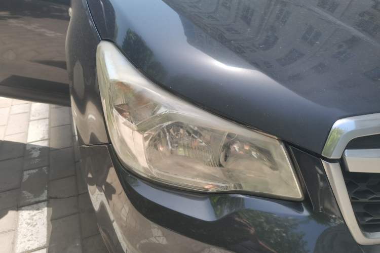 Used Subaru Forester 2014 2.5i Automatic Elite Edition Right Front Headlight