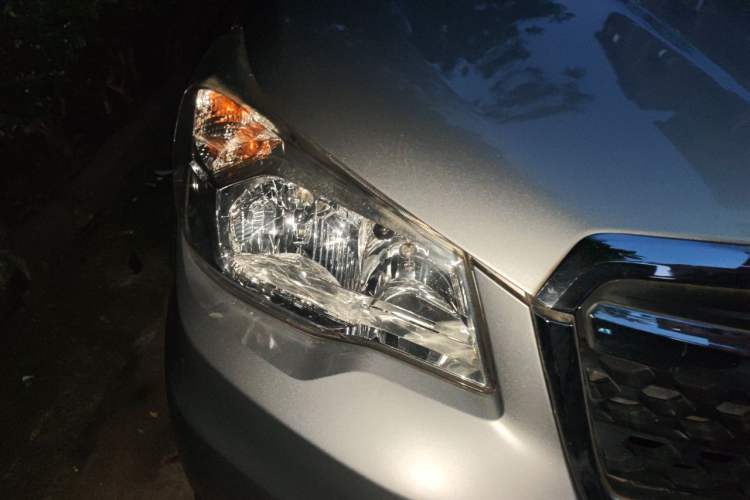 Used Subaru Forester 2014 2.0i Automatic Luxury Edition Right Front Headlight
