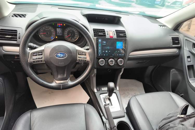 Used Subaru Forester 2014 2.5i Automatic Elite Edition Audio And AC Panel