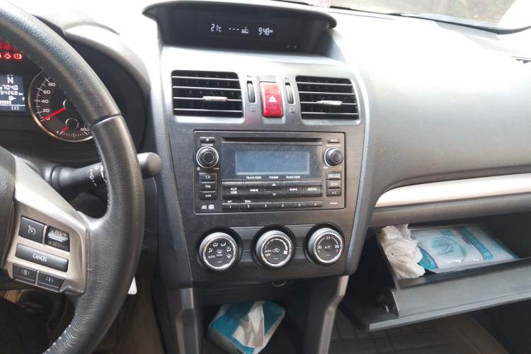 Used Subaru Forester 2014 2.0i Automatic Luxury Edition Audio And AC Panel