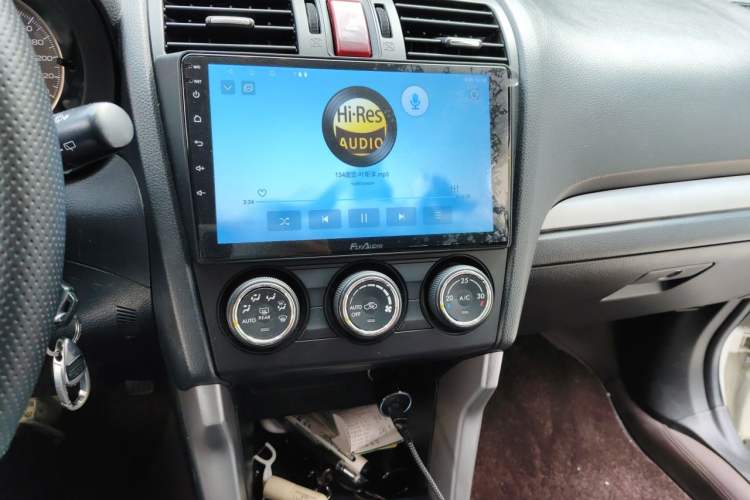 Used Subaru Forester 2014 2.5i Automatic Elite Edition Audio And AC Panel