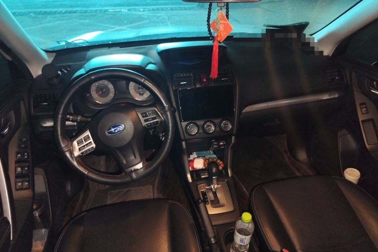 Used Subaru Forester 2014 2.0i Automatic Luxury Edition Center Console