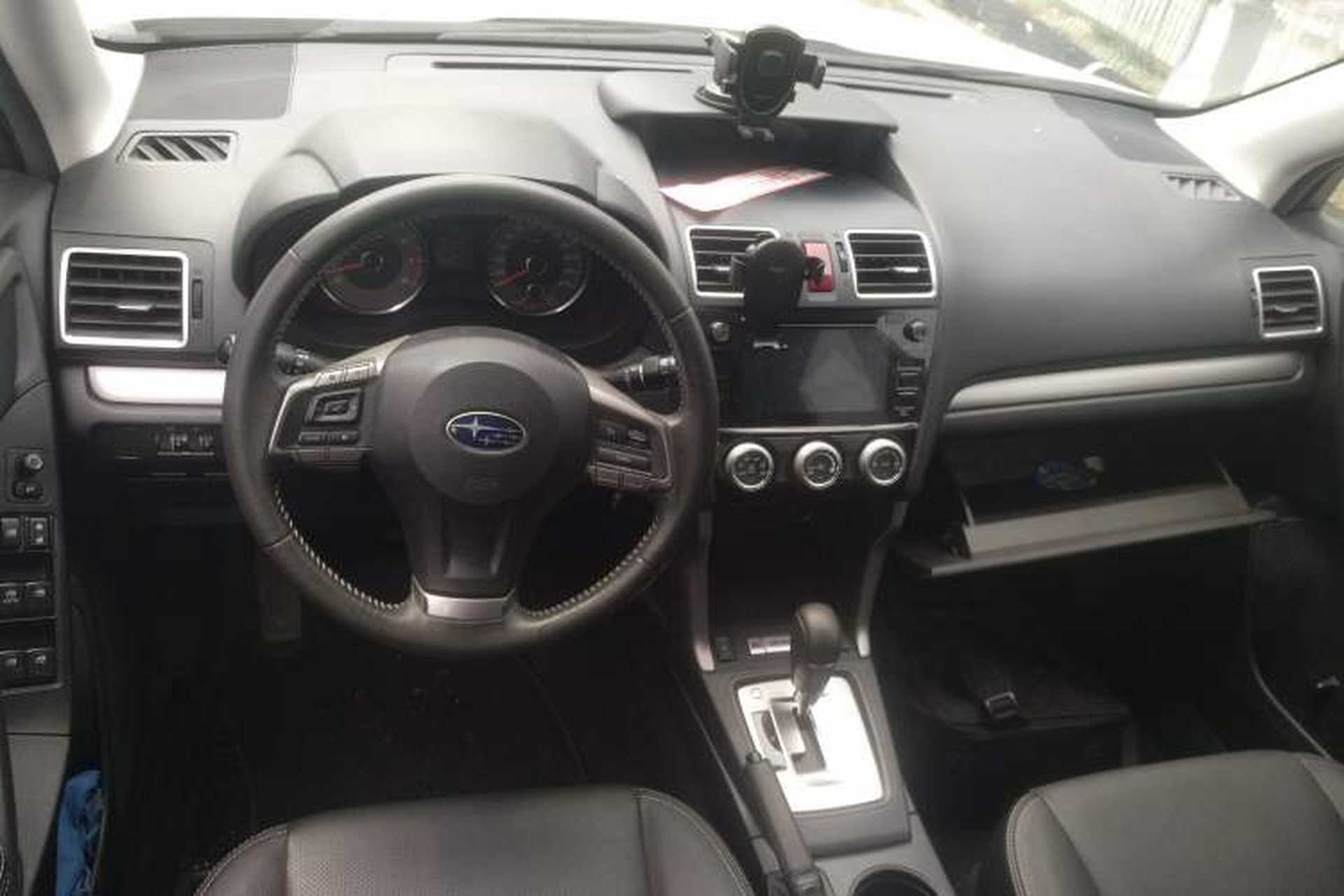 Used Subaru Forester 2014 2.5i Automatic Elite Edition Center Console