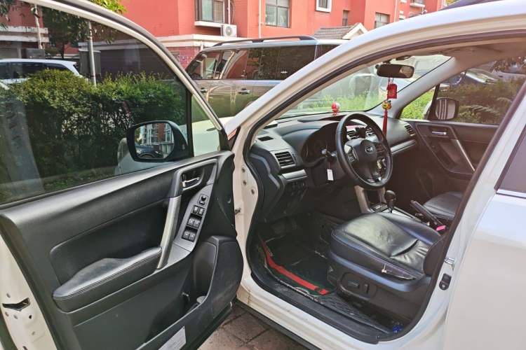 Used Subaru Forester 2014 2.0i Automatic Luxury Edition Driver Seat