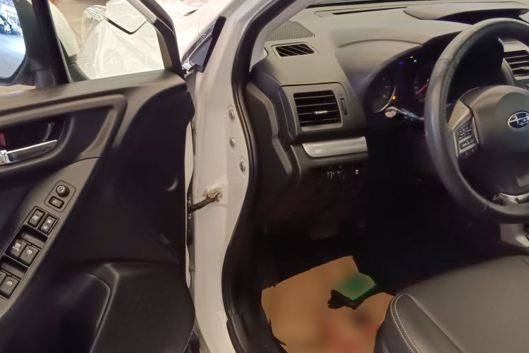 Used Subaru Forester 2014 2.0i Automatic Luxury Edition Driver Seat