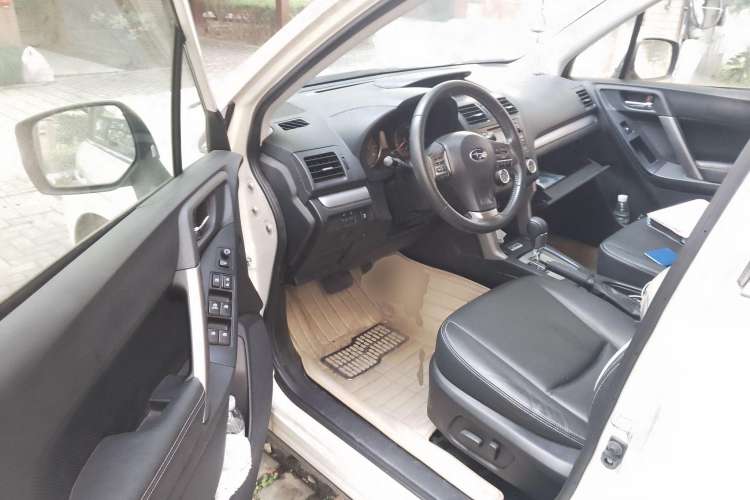 Used Subaru Forester 2014 2.0i Automatic Luxury Edition Driver Seat