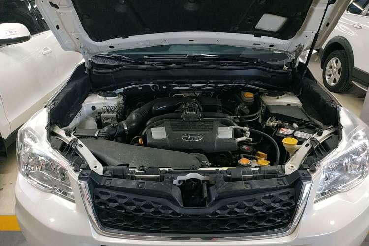 Used Subaru Forester 2014 2.0i Automatic Luxury Edition Engine Bay
