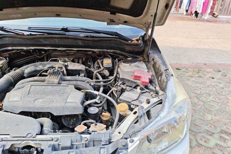 Used Subaru Forester 2014 2.0i Automatic Luxury Edition Engine Bay Left
