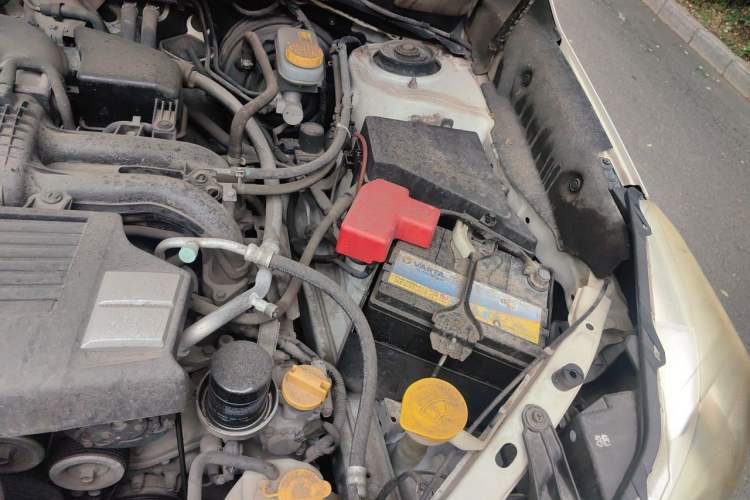 Used Subaru Forester 2014 2.0i Automatic Comfort Edition Engine Bay Left