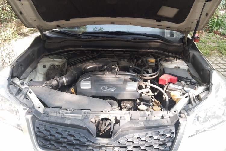 Used Subaru Forester 2014 2.0i Automatic Luxury Edition Engine Bay