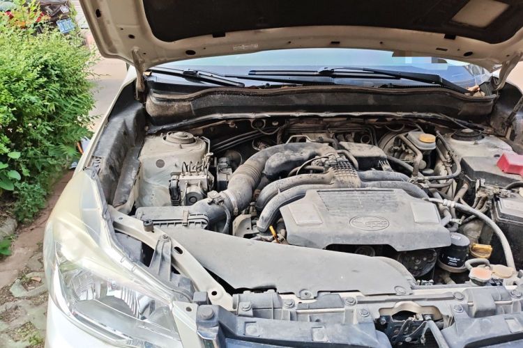 Used Subaru Forester 2014 2.0i Automatic Luxury Edition Engine Bay Right
