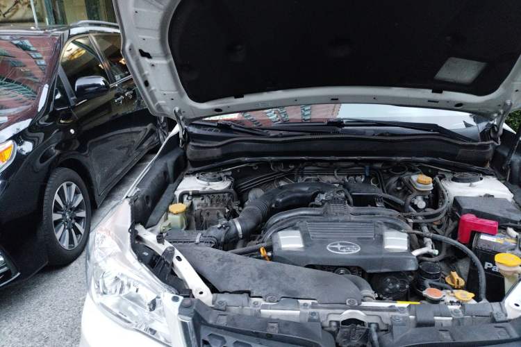 Used Subaru Forester 2014 2.5i Automatic Elite Edition Engine Bay Right