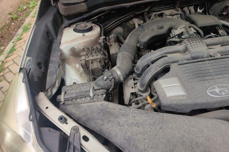 Used Subaru Forester 2014 2.0i Automatic Comfort Edition Engine Bay Right