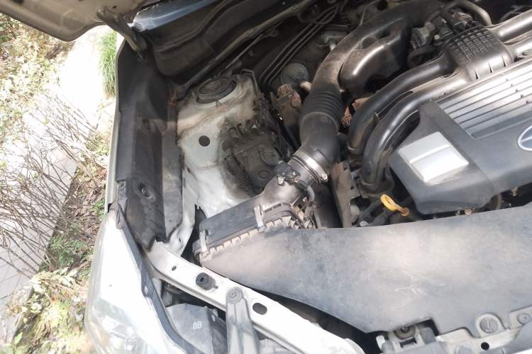 Used Subaru Forester 2014 2.0i Automatic Luxury Edition Engine Bay Right
