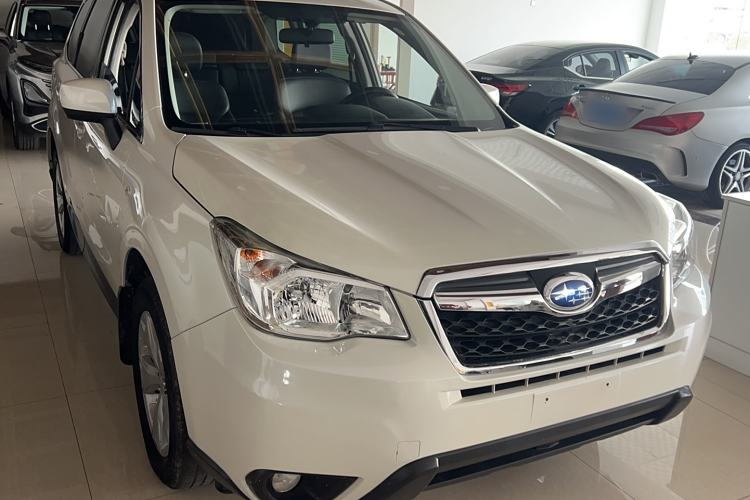 Used Subaru Forester 2014 2.0i Automatic Luxury Edition Exterior 2