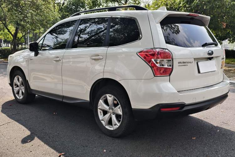 Used Subaru Forester 2014 2.0i Automatic Luxury Edition Exterior 2