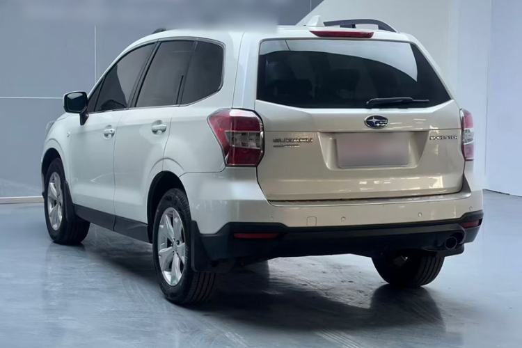 Used Subaru Forester 2014 2.0i Automatic Luxury Edition Exterior 2
