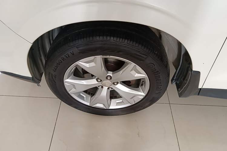 Used Subaru Forester 2014 2.5i Automatic Elite Edition Exterior 4