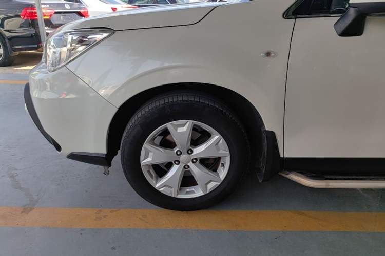 Used Subaru Forester 2014 2.5i Automatic Elite Edition Exterior 4