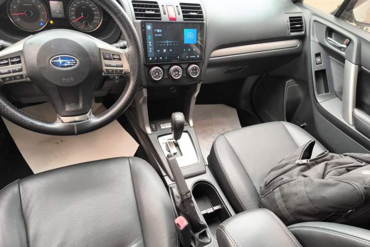 Used Subaru Forester 2014 2.5i Automatic Elite Edition Gear Lever