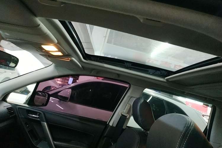 Used Subaru Forester 2014 2.0i Automatic Luxury Edition Headliner