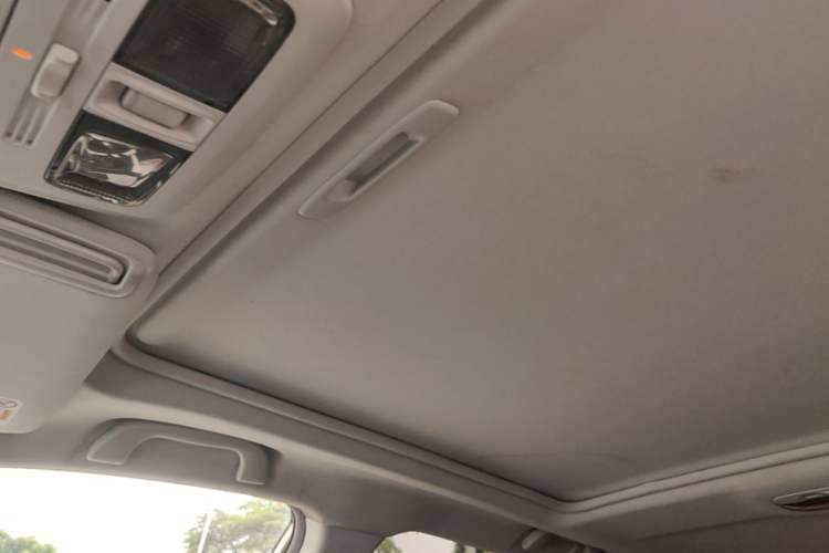 Used Subaru Forester 2014 2.5i Automatic Elite Edition Headliner