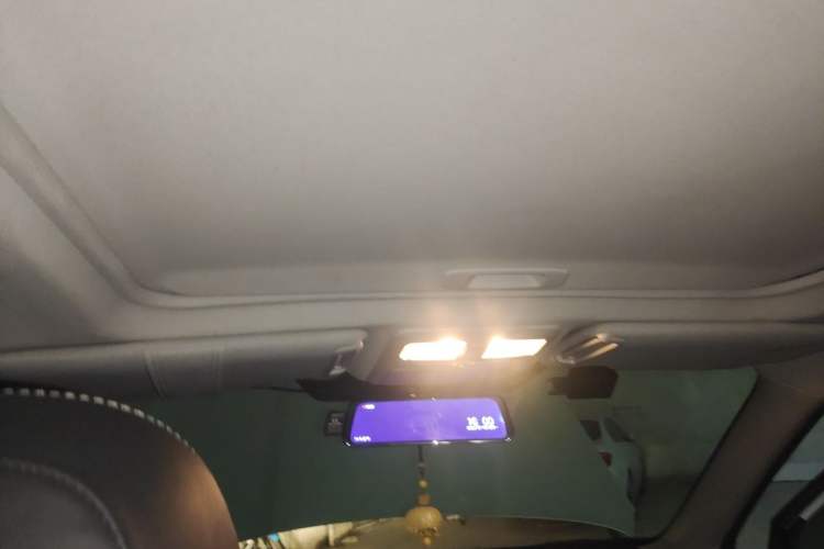 Used Subaru Forester 2014 2.5i Automatic Elite Edition Headliner