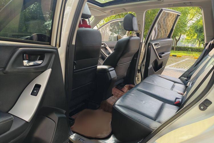 Used Subaru Forester 2014 2.0i Automatic Luxury Edition Interior 1