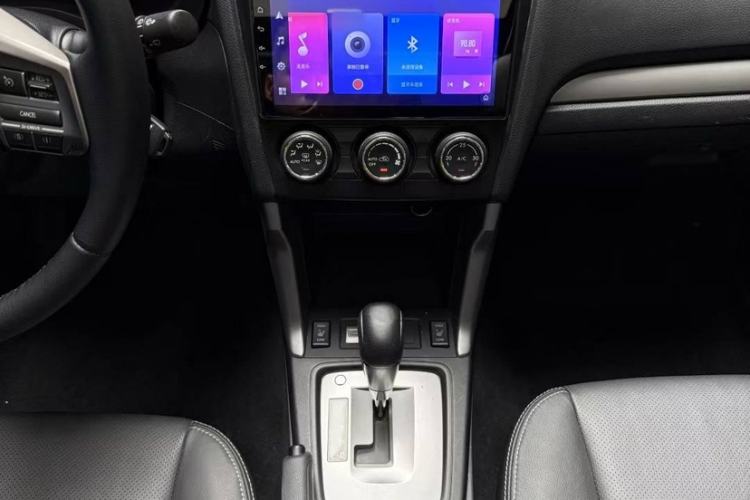 Used Subaru Forester 2014 2.5i Automatic Elite Edition Interior 2