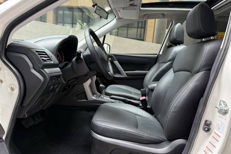 Used Subaru Forester 2014 2.5i Automatic Elite Edition Interior 3