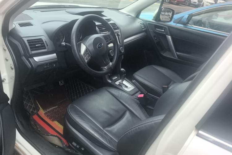 Used Subaru Forester 2014 2.0i Automatic Luxury Edition Interior 3