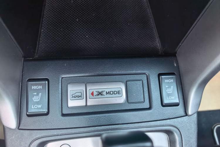 Used Subaru Forester 2014 2.0i Automatic Luxury Edition Interior 3