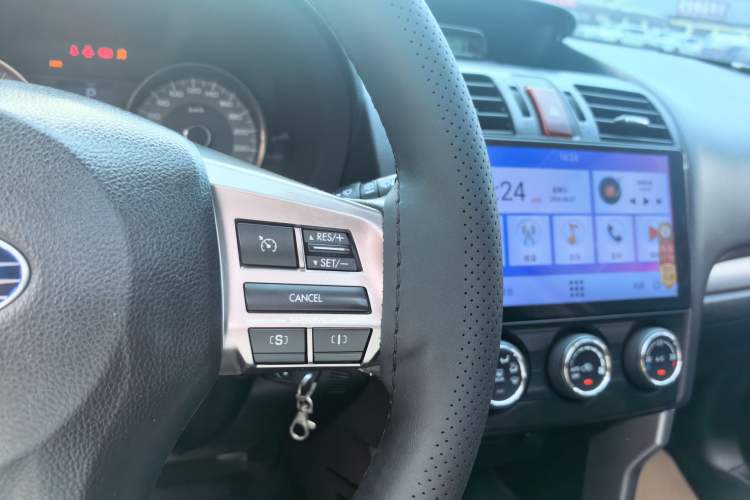 Used Subaru Forester 2014 2.0i Automatic Luxury Edition Interior 4