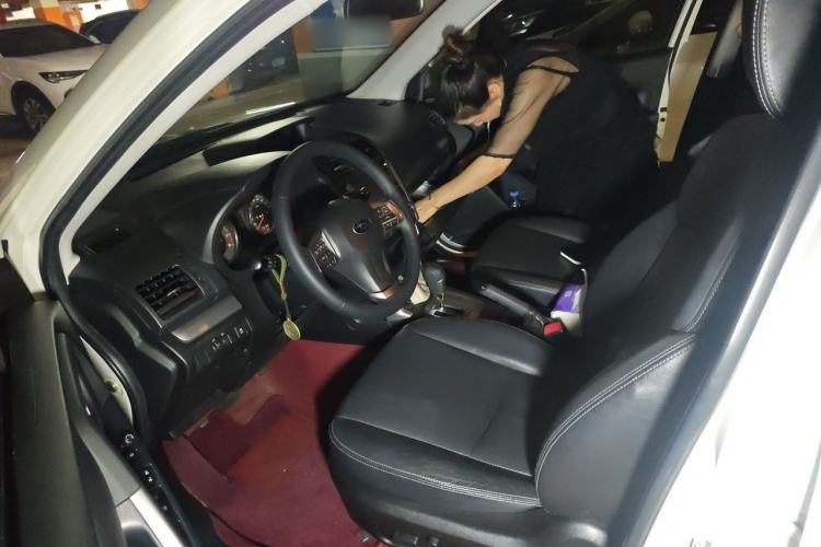 Used Subaru Forester 2014 2.0i Automatic Luxury Edition Left Front Seat
