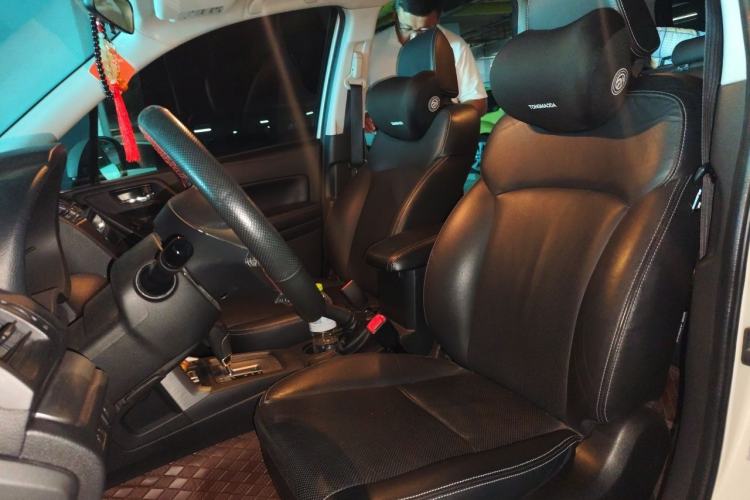 Used Subaru Forester 2014 2.0i Automatic Luxury Edition Left Front Seat