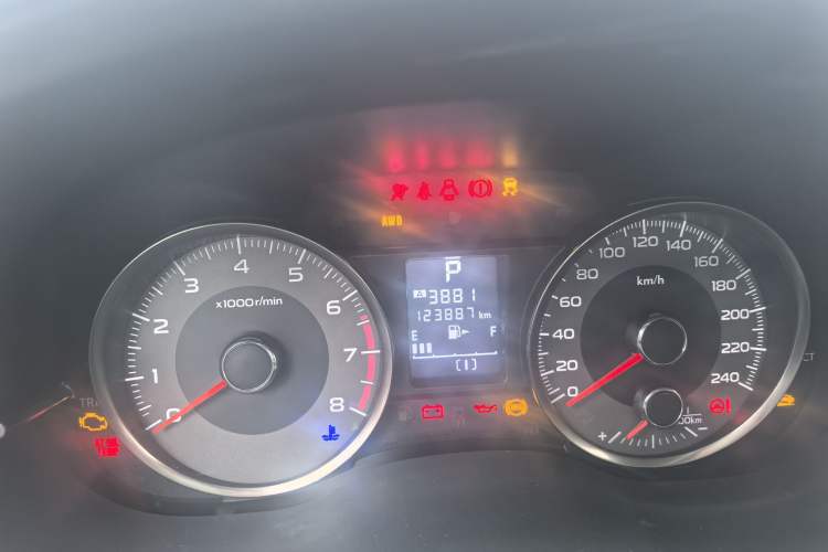 Used Subaru Forester 2014 2.0i Automatic Luxury Edition Odometer Close Up